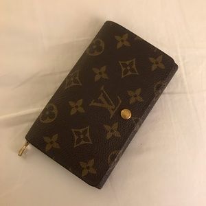 LOUIS VUITTON WALLET